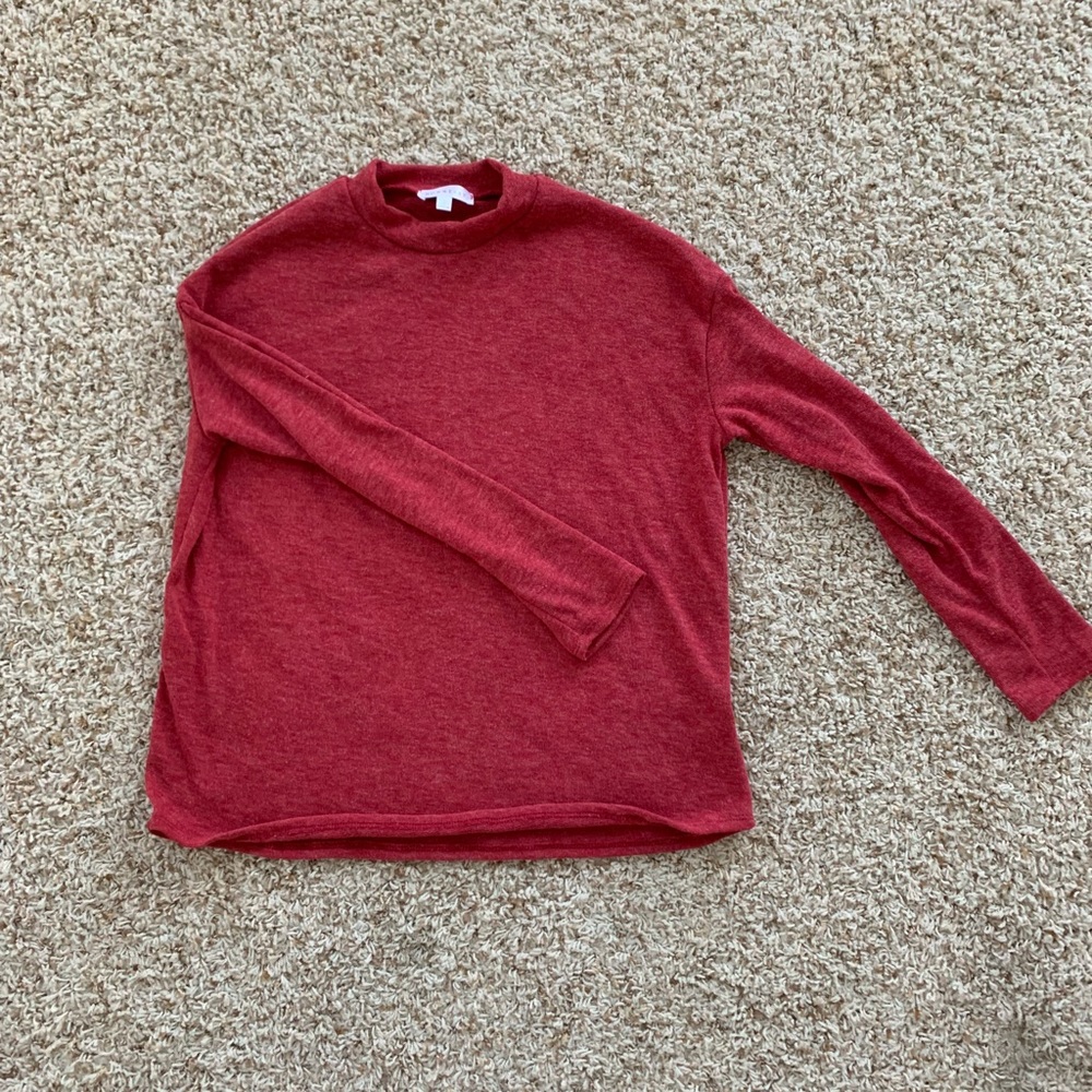 Red longs sleeve tee